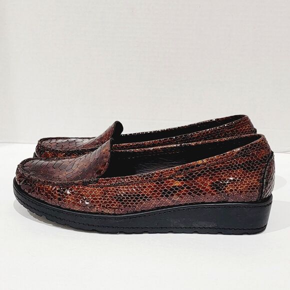 Stuart Weitzman Nice Brown Crystal Snake Loafers Women 9.5 W Croc Patent Leather - Picture 5 of 12